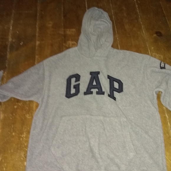 gray gap hoodie